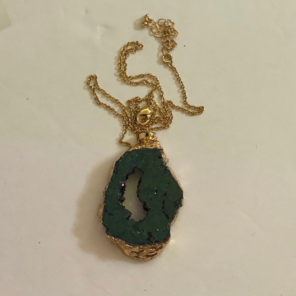 - Pink/Teal Druzy Quartz Geode Slice Pendant/Chain. BRAND NEW.